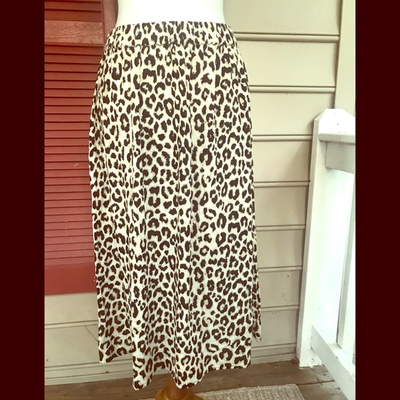 Kim Rogers Dresses & Skirts - Kim Rogers Cheetah Print Skirt S FREE SHIP